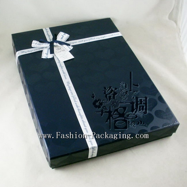 Luxury Apparel Box with UV artwork and ribbon packing