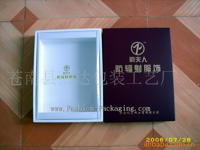 Personallised Printed Paper packaging box for clothing