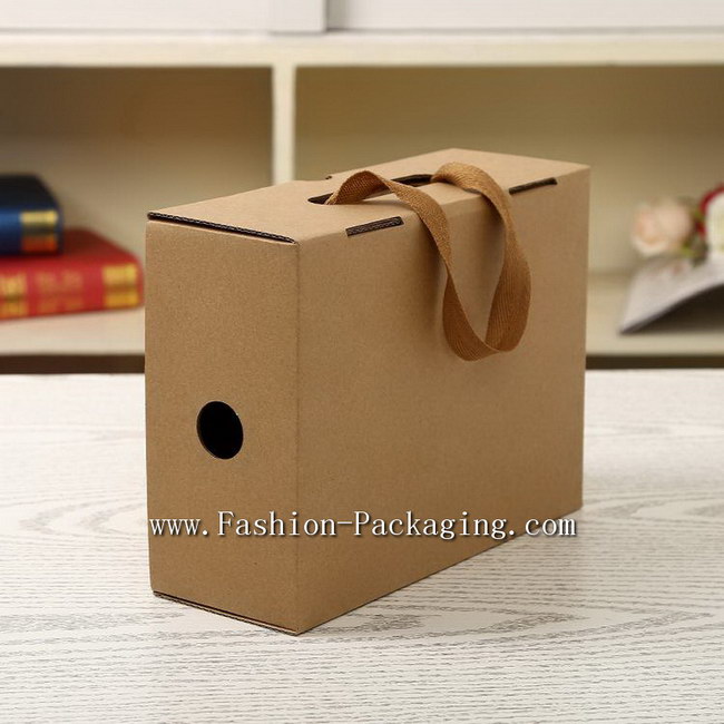 Fancy customized kraft shoe packaging box with handle