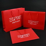 Shopping Bag PAX00002<br>Item:<strong>Elegant red color paper Shopping bag with white logo</strong><br>
<br>
This is Esprit's shopping bag photo.<br>
<br>
Red back ground ,Red rope with matte lamination<br>
<br>
Very Elegant for design reference.<br>
<br>
<small>Please note that this photo shown ...