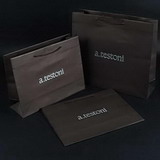 Shopping Bag PAX00003<br>Item:<strong>Classic Black color paper Shopping bag with white logo</strong><br>
<br>

Eco white kraft paper printing Black color ,black rope <br>
<br>
<br>

<small>Please note that this photo shown here with various trademarks, brand names and logos (marks) are for refere...